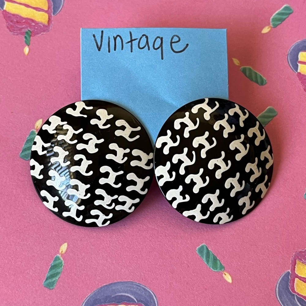 Vintage ~ Black and White Geometric Design